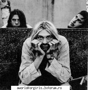 nirvana membrii cobain voce, krist novoselic bass aaron burckhard tobe (1987) dale crover tobe 1990)