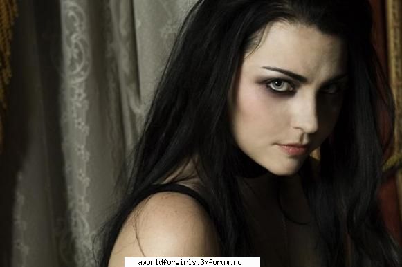 Amy Lee - Viaţa Părinţii lui Amy Lee sunt - ��All Bands��