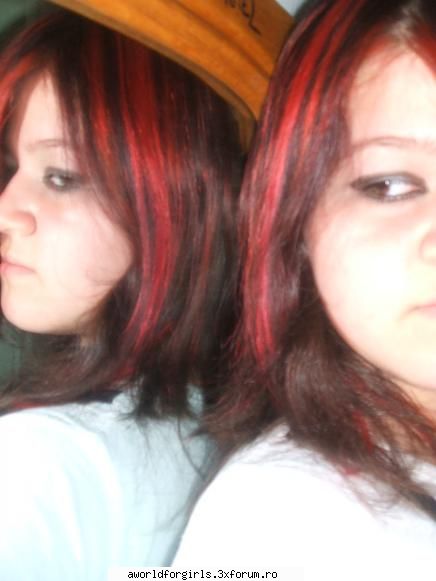 sunt urataa. :uimit: oh da acuma am suvele roz da' am uitat sa fac poze. :rusine: urata. :-s